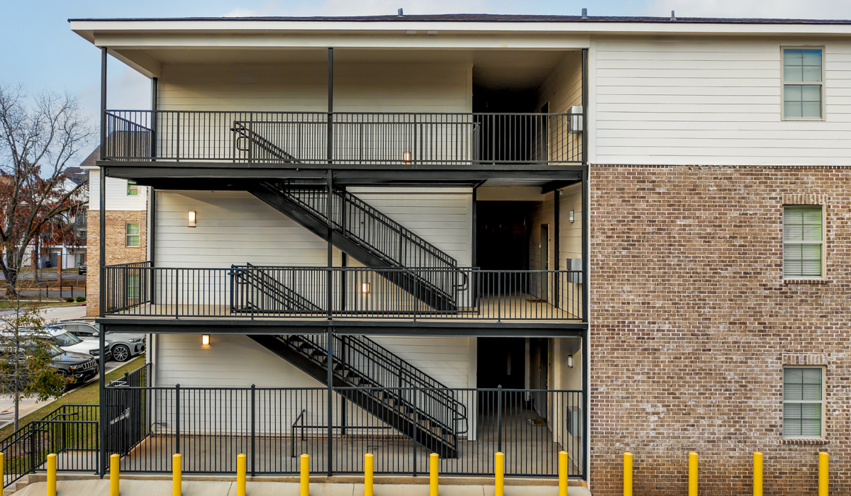 Ainsworth Apartments